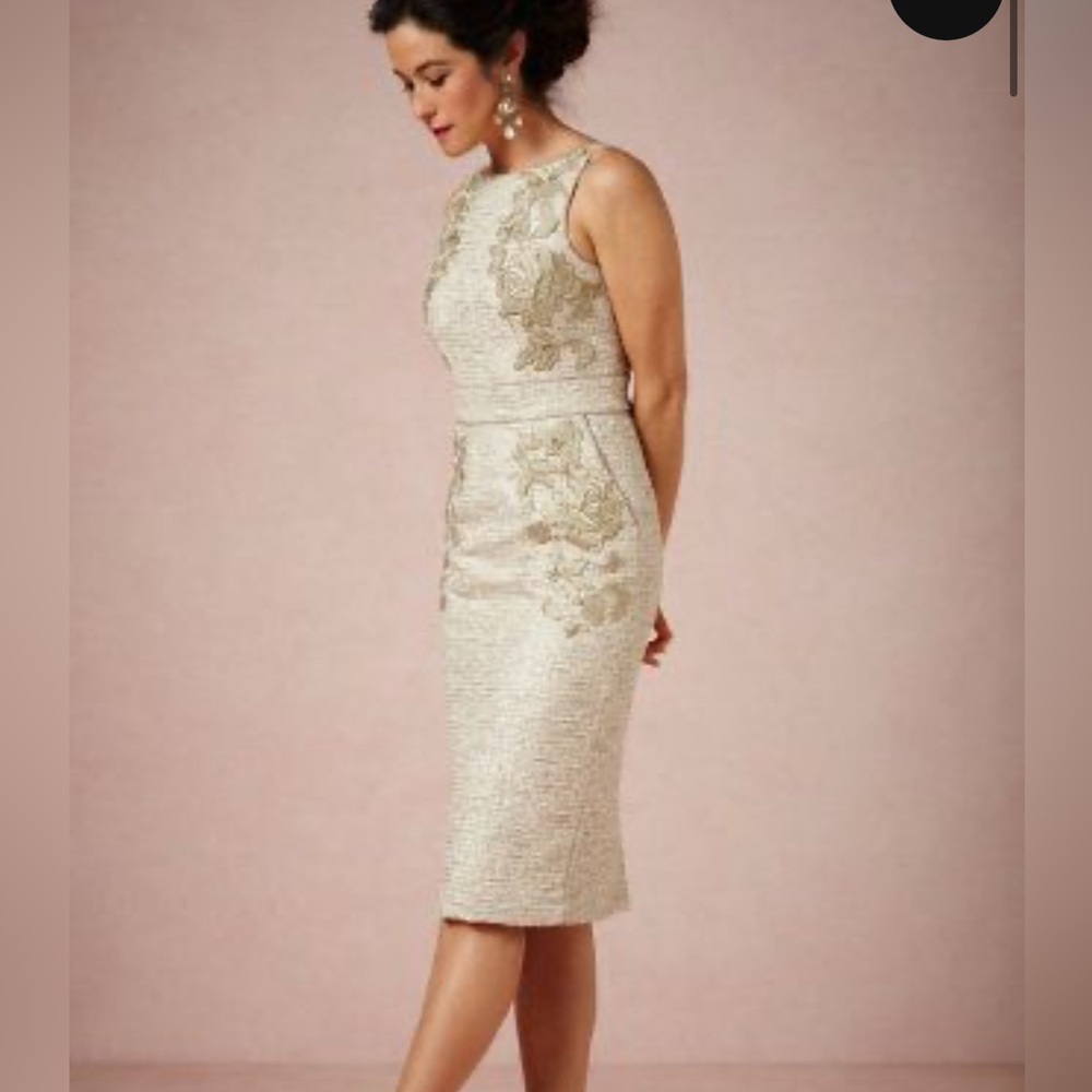 BADGLEY MISCHKA collection Elegant Gold Embroidered Dress